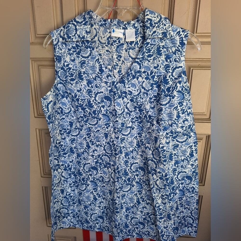 InDueTime Maternity Blouse Surplice Bodice SzM Lt White/Lt Blue Sleeveless Cute